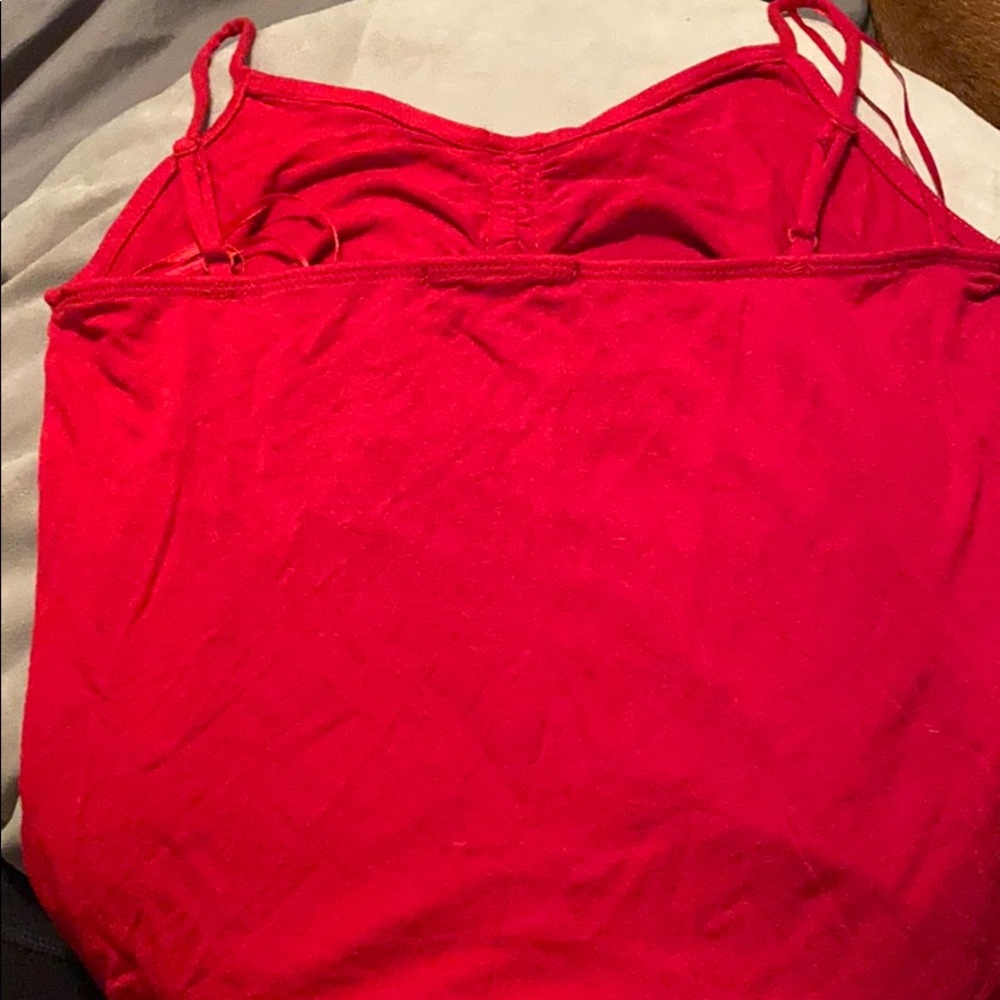 Red tank top - Picture 2 of 3